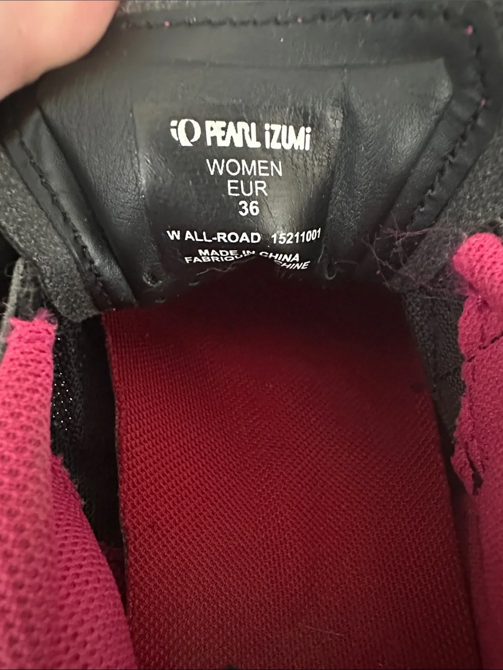 Pearl Izumi Women's Black and Pink Cycling Shoes